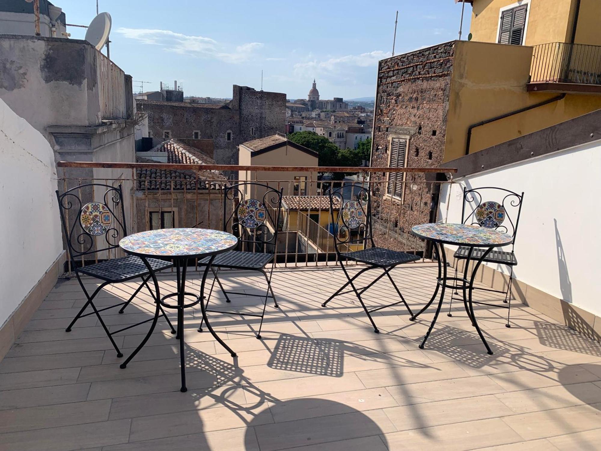 Ursino Castle Terrace Residence คาตาเนีย ภายนอก รูปภาพ